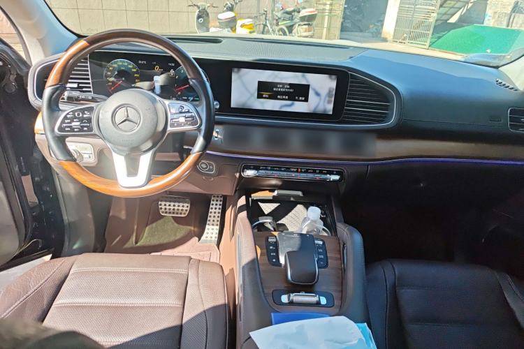 Used Mercedes-Benz GLS 2023 Refreshed GLS 450 4MATIC Luxury Edition Center Console