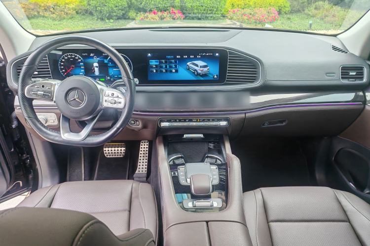Used Mercedes-Benz GLS 2023 Refresh GLS 450 4MATIC Fashion Edition Center Console