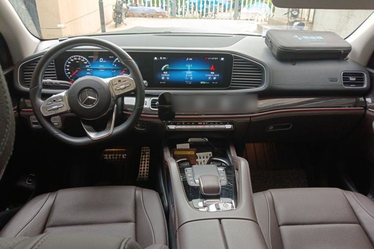 Used Mercedes-Benz GLS 2023 GLS 450 4MATIC Stylish Model Center Console
