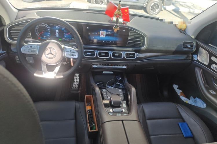 Used Mercedes-Benz GLS 2023 GLS 450 4MATIC Stylish Model Center Console