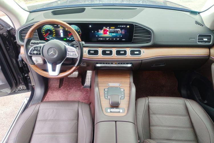 Used Mercedes-Benz GLS 2023 Refreshed GLS 450 4MATIC Luxury Edition Center Console
