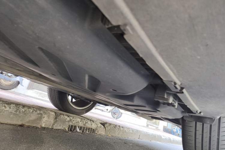 Used Mercedes-Benz GLS 2023 GLS 450 4MATIC Luxury Model Chassis Rear Left