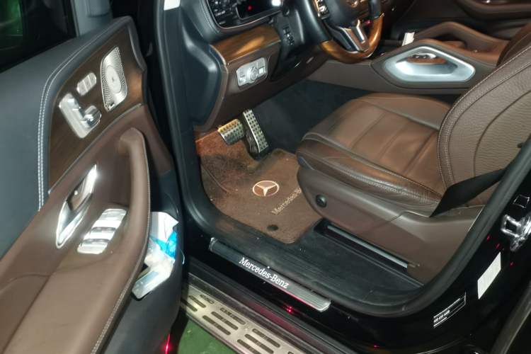 Used Mercedes-Benz GLS 2023 GLS 450 4MATIC Luxury Model Driver Seat