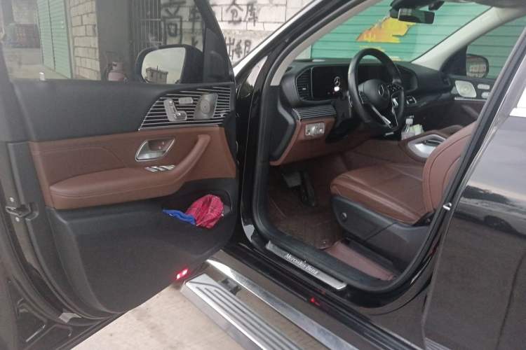 Used Mercedes-Benz GLS 2023 Second Facelift GLS 400 4MATIC Driver Seat