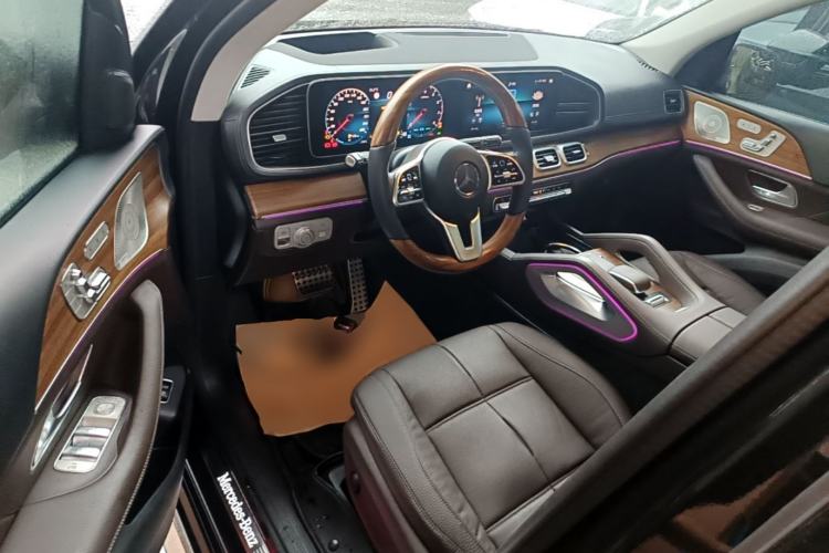 Used Mercedes-Benz GLS 2023 Second Facelift GLS 450 4MATIC Luxury Edition Driver Seat
