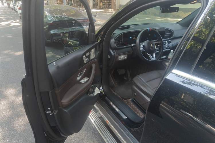 Used Mercedes-Benz GLS  Driver Seat