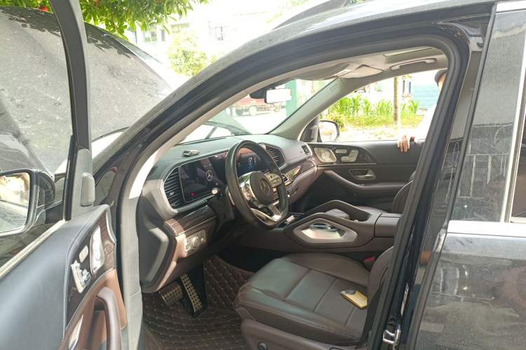 Used Mercedes-Benz GLS 2023 GLS 450 4MATIC Stylish Model Driver Seat