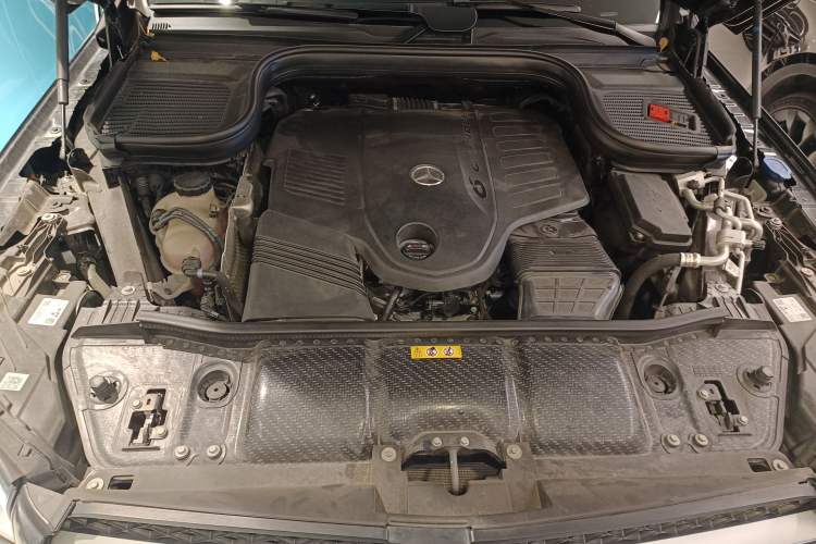 Used Mercedes-Benz GLS 2023 GLS 450 4MATIC Stylish Model Engine Bay