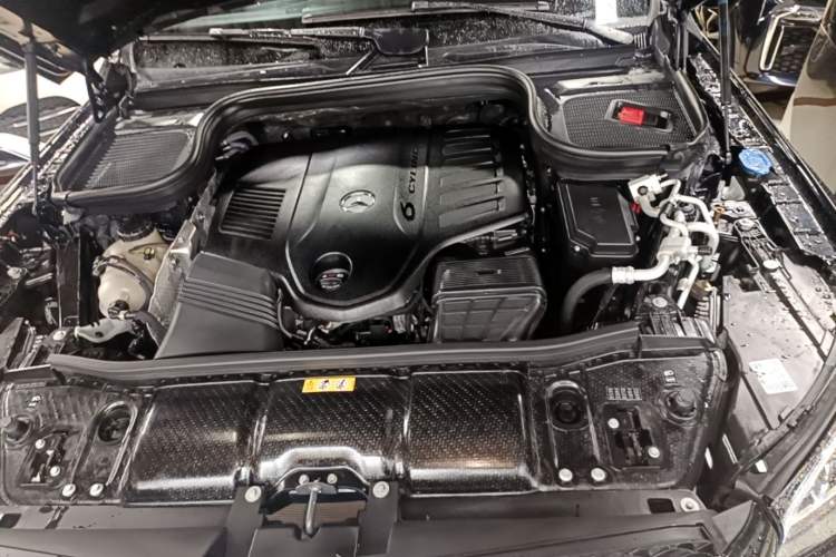 Used Mercedes-Benz GLS 2023 Second Facelift GLS 450 4MATIC Luxury Edition Engine Bay
