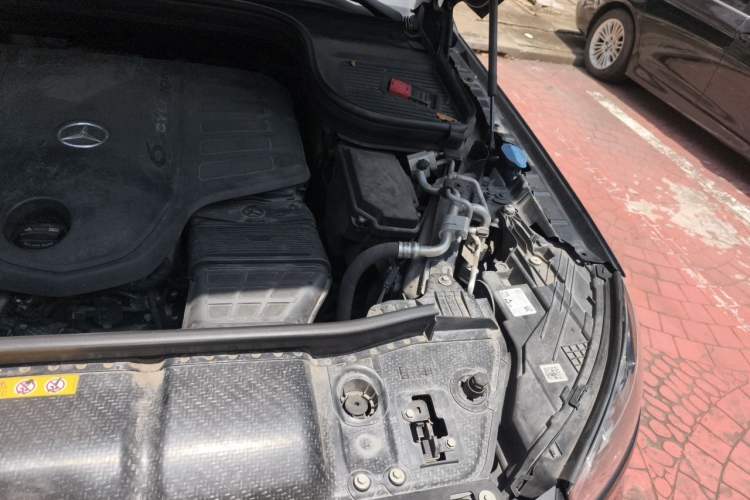 Used Mercedes-Benz GLS 2023 Second Facelift GLS 450 4MATIC Stylish Version Engine Bay Left