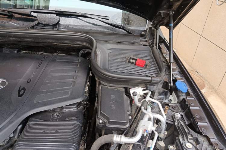 Used Mercedes-Benz GLS 2023 GLS 450 4MATIC Stylish Model Engine Bay Left