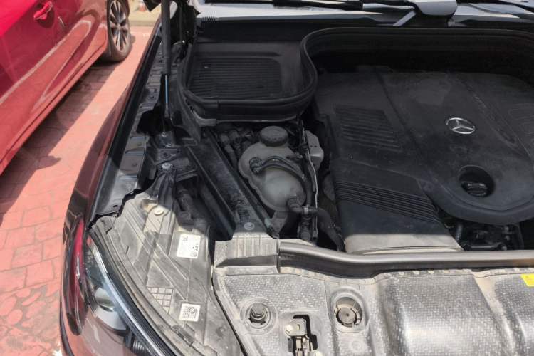 Used Mercedes-Benz GLS 2023 Second Facelift GLS 450 4MATIC Stylish Version Engine Bay Right