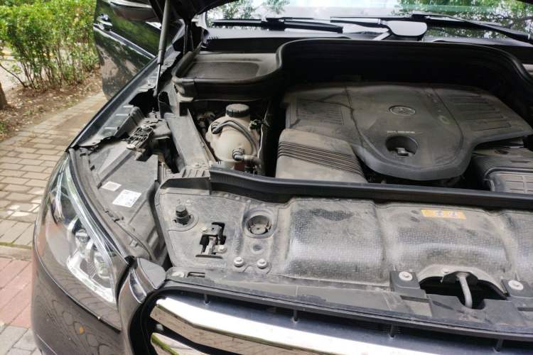 Used Mercedes-Benz GLS  Engine Bay Right