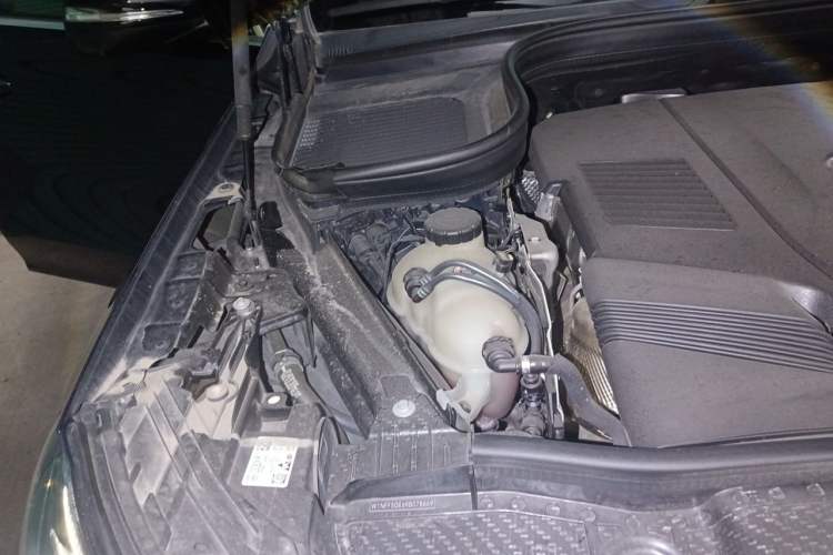 Used Mercedes-Benz GLS 2023 Second Facelift GLS 400 4MATIC Engine Bay Right