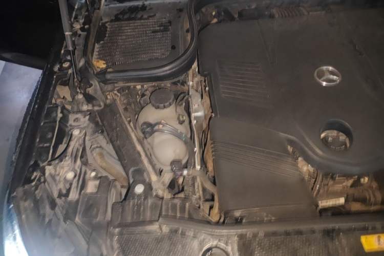Used Mercedes-Benz GLS 2023 GLS 450 4MATIC Stylish Model Engine Bay Right