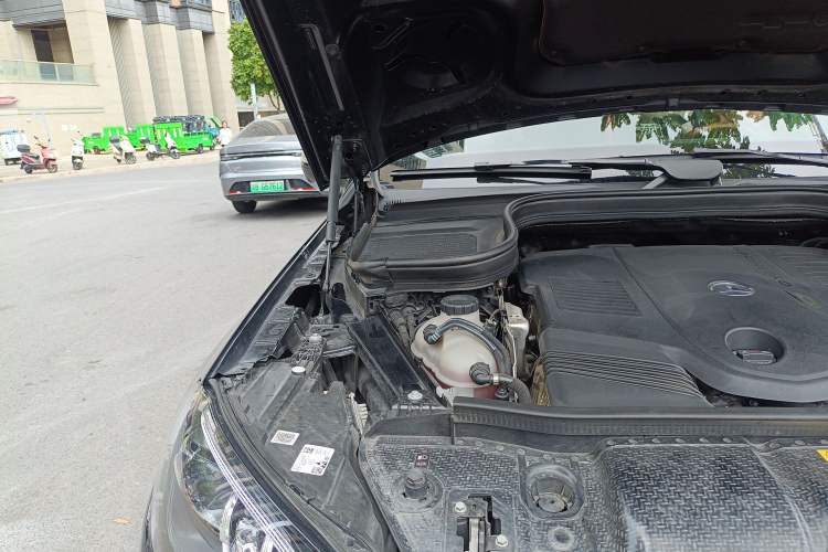 Used Mercedes-Benz GLS 2023 GLS 450 4MATIC Luxury Model Engine Bay Right