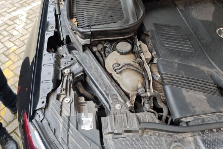 Used Mercedes-Benz GLS 2023 Second Facelift GLS 450 4MATIC Stylish Version Engine Bay Right
