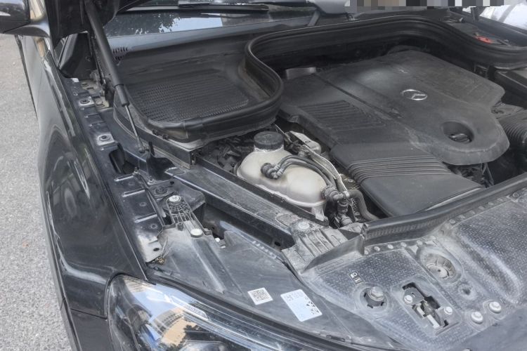 Used Mercedes-Benz GLS 2023 GLS 450 4MATIC Luxury Model Engine Bay Right