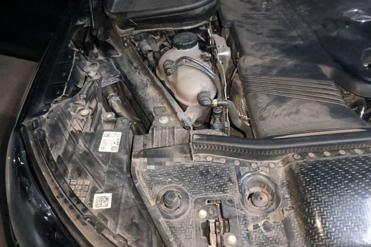 Used Mercedes-Benz GLS 2023 GLS 450 4MATIC Stylish Model Engine Bay Right