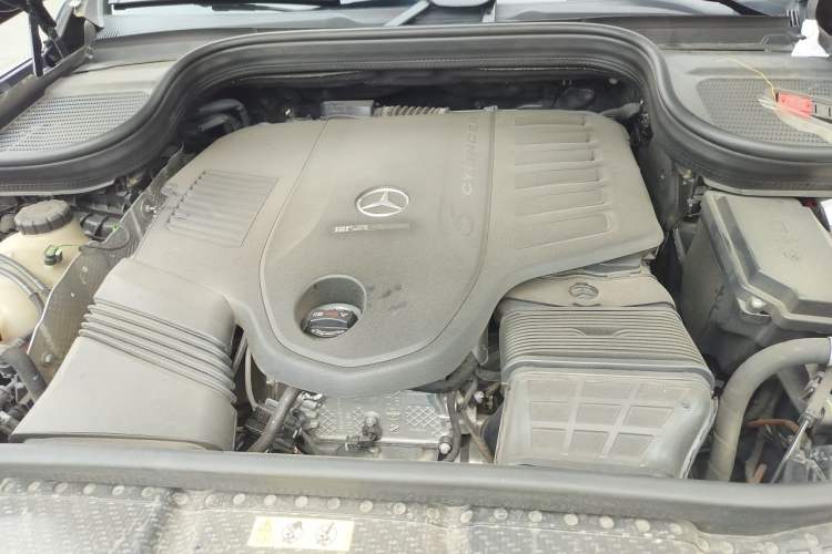 Used Mercedes-Benz GLS  Engine Bay