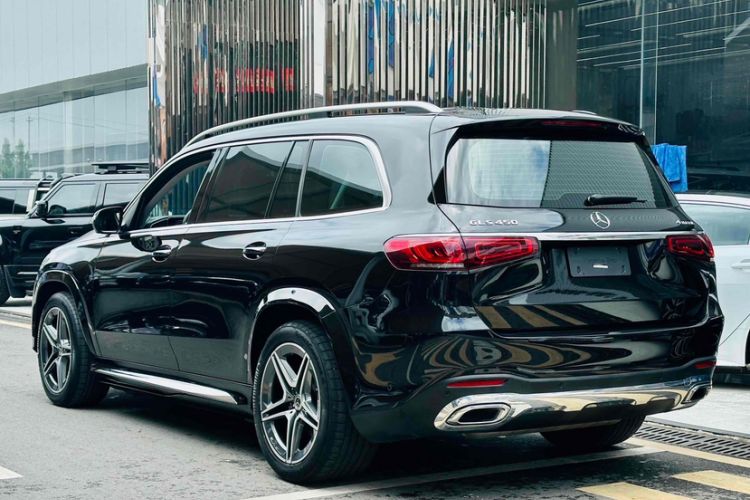 Used Mercedes-Benz GLS 2023 GLS 450 4MATIC Stylish Model Exterior 4