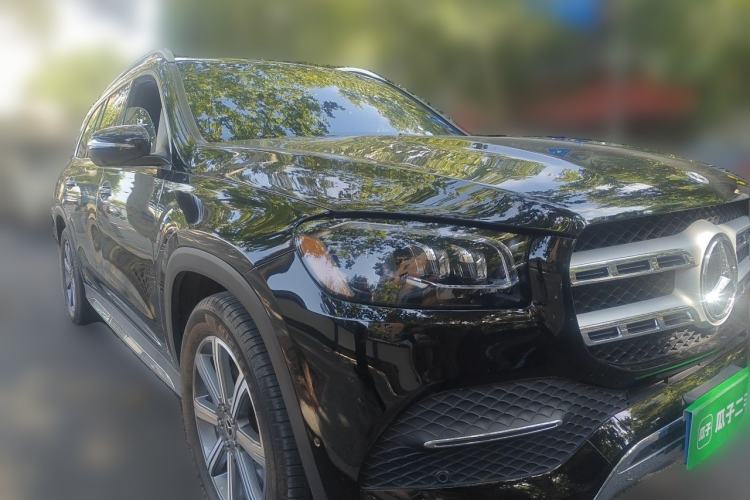Used Mercedes-Benz GLS  Front Right 45 Deg
