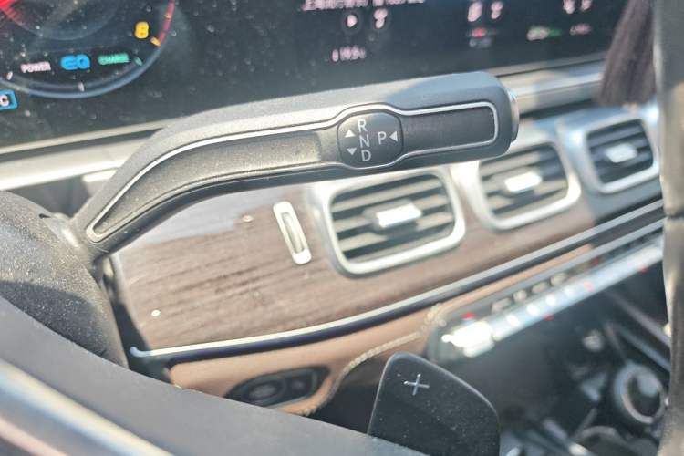 Used Mercedes-Benz GLS 2023 GLS 450 4MATIC Stylish Model Gear Lever