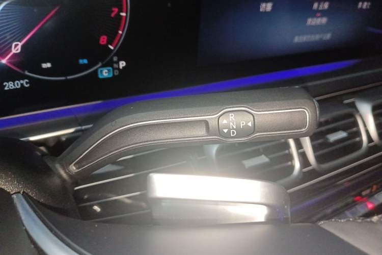 Used Mercedes-Benz GLS 2023 Second Facelift GLS 400 4MATIC Gear Lever