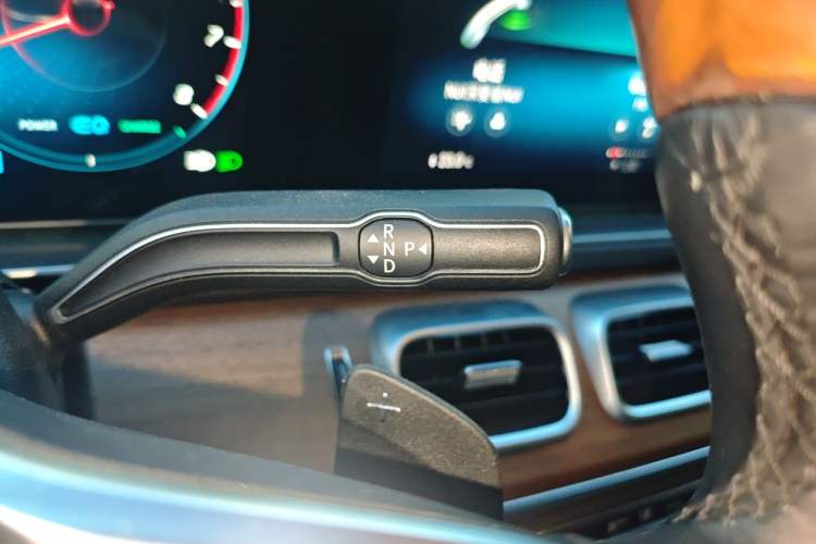 Used Mercedes-Benz GLS 2023 GLS 450 4MATIC Luxury Model Gear Lever