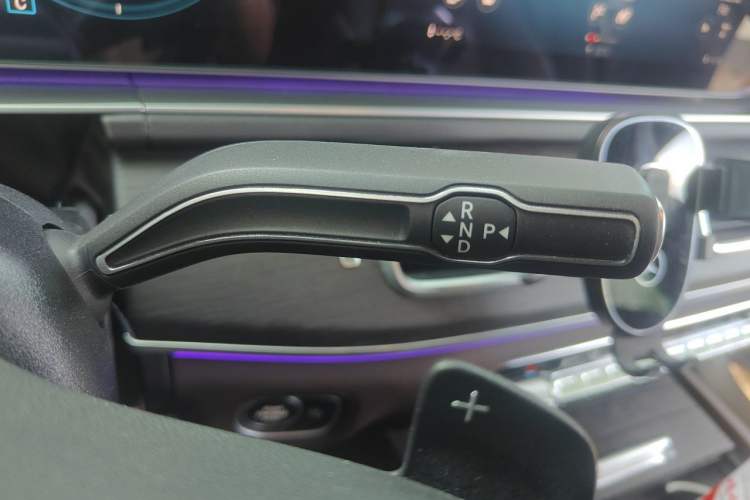 Used Mercedes-Benz GLS  Gear Lever