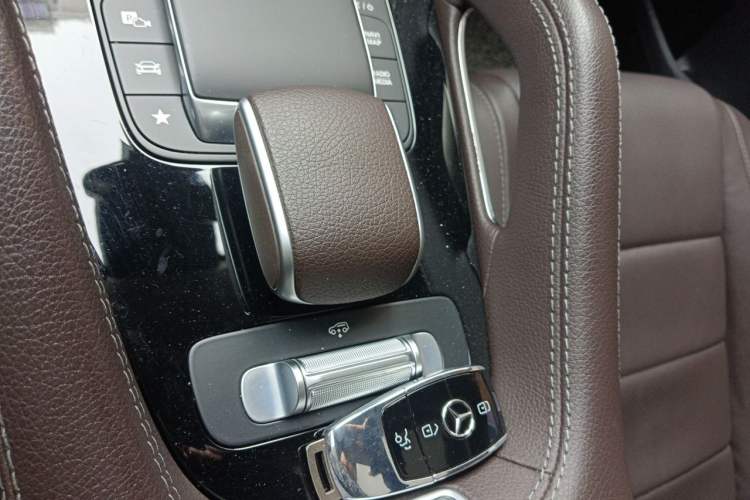 Used Mercedes-Benz GLS 2023 GLS 450 4MATIC Stylish Model Gear Lever