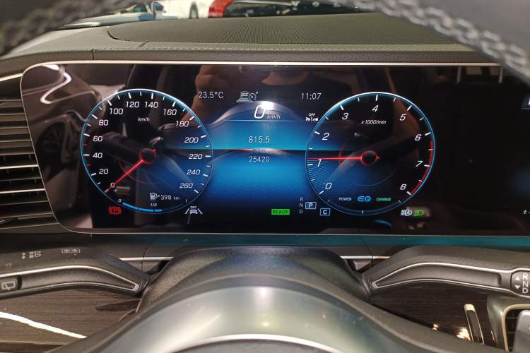 Used Mercedes-Benz GLS 2023 GLS 450 4MATIC Stylish Model Instrument Cluster