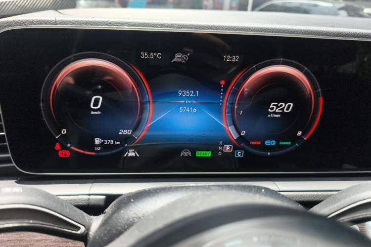 Used Mercedes-Benz GLS 2023 Second Facelift GLS 450 4MATIC Stylish Version Instrument Cluster