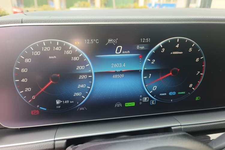 Used Mercedes-Benz GLS 2023 Second Facelift GLS 450 4MATIC Stylish Version Instrument Cluster