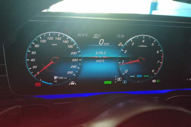 Used Mercedes-Benz GLS 2023 GLS 450 4MATIC Stylish Model Instrument Cluster