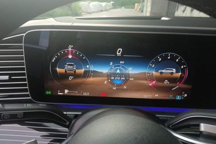 Used Mercedes-Benz GLS 2023 Second Facelift GLS 400 4MATIC Instrument Cluster