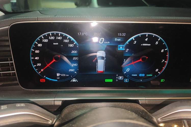 Used Mercedes-Benz GLS 2023 GLS 450 4MATIC Stylish Model Instrument Cluster