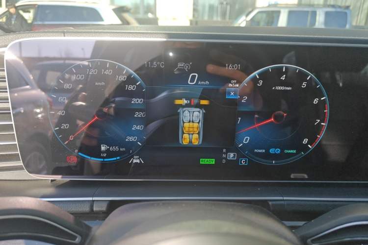 Used Mercedes-Benz GLS 2023 GLS 450 4MATIC Stylish Model Instrument Cluster