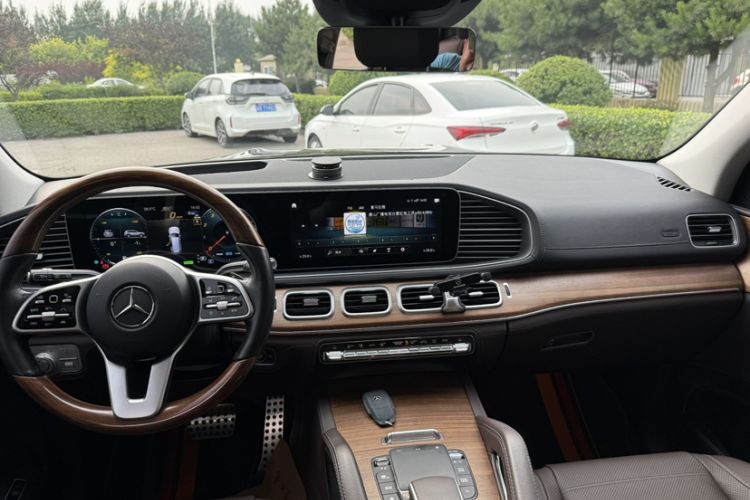 Used Mercedes-Benz GLS 2023 Refreshed GLS 450 4MATIC Luxury Edition Interior 3