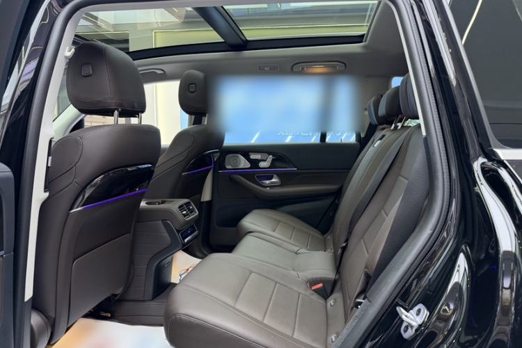Used Mercedes-Benz GLS 2023 Refresh GLS 450 4MATIC Fashion Edition Interior 3