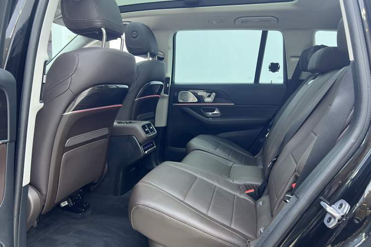 Used Mercedes-Benz GLS 2023 Refresh GLS 450 4MATIC Fashion Edition Interior 5