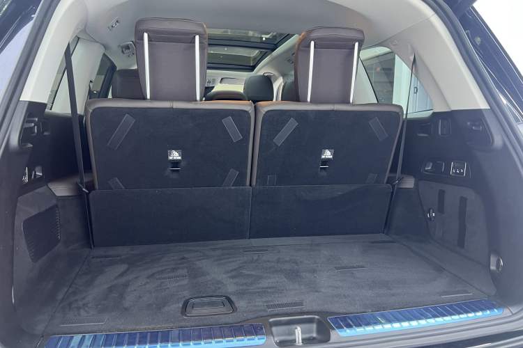 Used Mercedes-Benz GLS 2023 Refresh GLS 450 4MATIC Fashion Edition Interior 6
