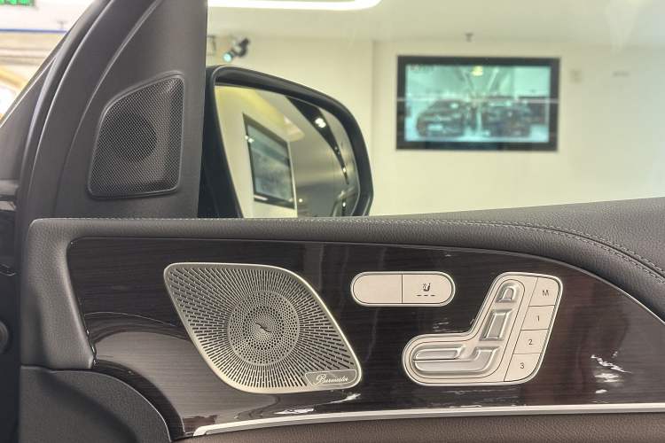 Used Mercedes-Benz GLS 2023 GLS 450 4MATIC Stylish Model Interior 8