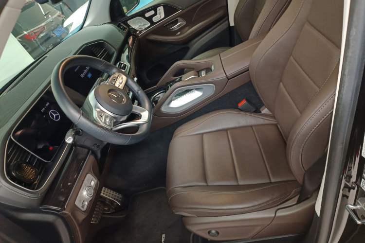 Used Mercedes-Benz GLS 2023 GLS 450 4MATIC Stylish Model Left Front Seat