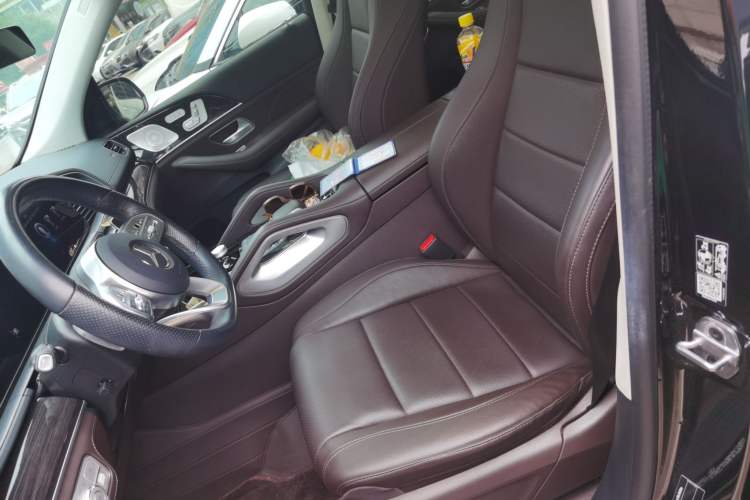 Used Mercedes-Benz GLS 2023 Refresh GLS 450 4MATIC Fashion Edition Left Front Seat