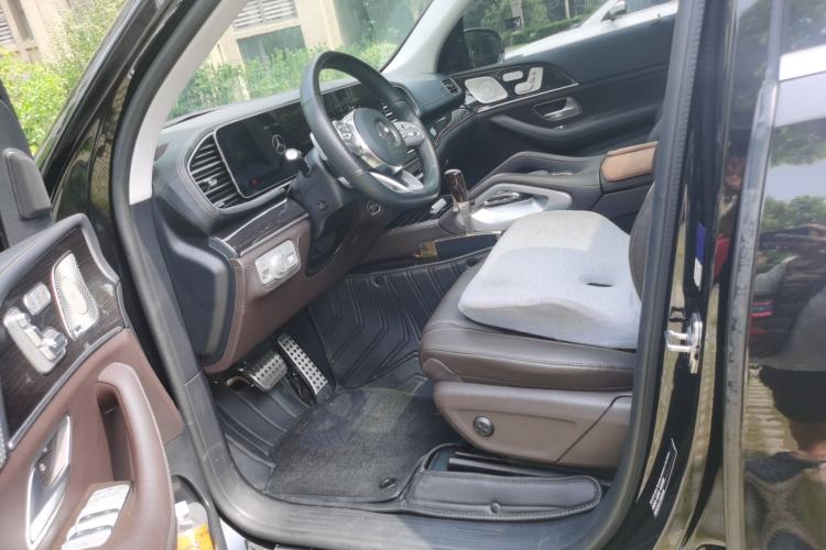 Used Mercedes-Benz GLS 2023 Refresh GLS 450 4MATIC Fashion Edition Left Front Seat