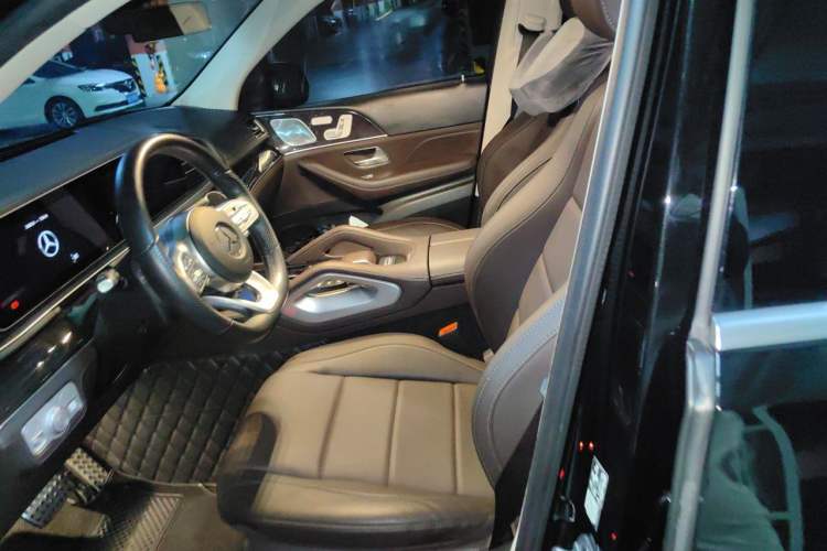 Used Mercedes-Benz GLS 2023 Refresh GLS 450 4MATIC Fashion Edition Left Front Seat