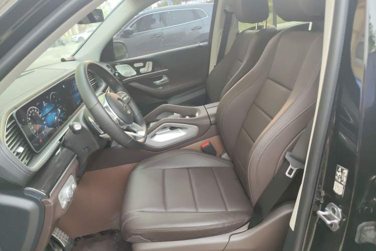 Used Mercedes-Benz GLS 2023 Second Facelift GLS 450 4MATIC Stylish Version Left Front Seat