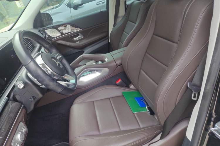 Used Mercedes-Benz GLS 2023 Refresh GLS 450 4MATIC Fashion Edition Left Front Seat