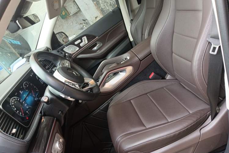 Used Mercedes-Benz GLS 2023 GLS 450 4MATIC Stylish Model Left Front Seat
